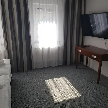 Couette-café Parkova - Hotelowe 3*