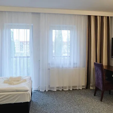 Parkova - Hotelowe 3* Goldap