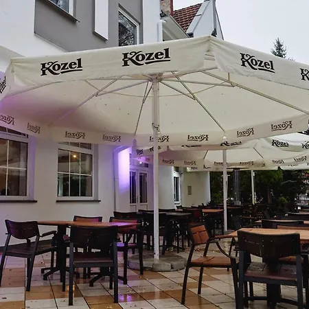 Couette-café Parkova - Hotelowe 3*